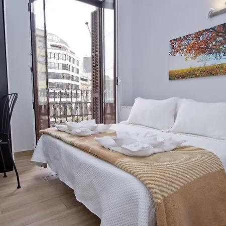 Barcelona City Hotel מלון