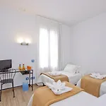 Barcelona City Hotel *